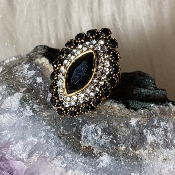Vintage Boho Gold Filled Black Crystal ring - Picture 4 of 8